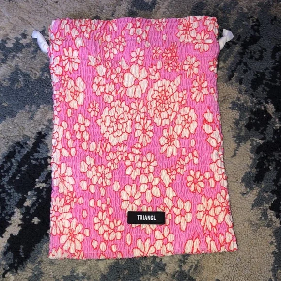 String top and bottom swimsuit set with bag. - Picture 5 of 6